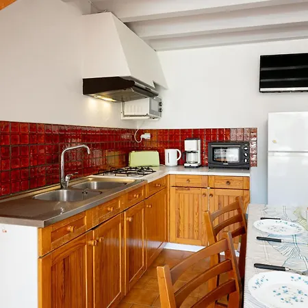 Сasa de vacaciones Sicard-10 By Interhome